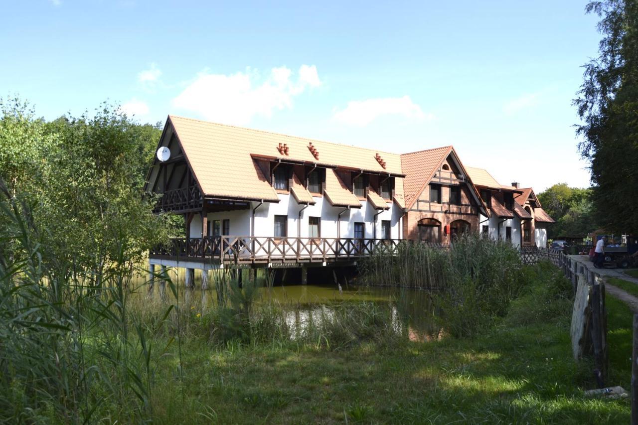 Apartamenty, Domki, Wedkowanie Farm stay